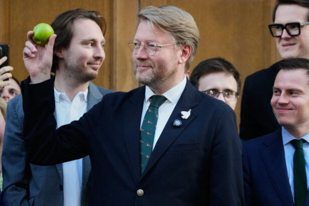 singurul partid de opozitie din rusia a fost exclus din alegerile parlamentare ce motiv au invocat judecatorii 6a7a1bf2deb7a