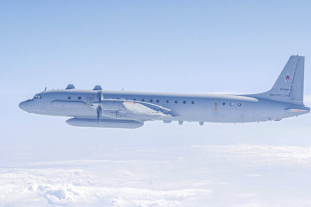 un avion de spionaj rusesc iliusin il 20 interceptat de avioane poloneze de vanatoare la doar 30 de km de coasta 6a959dc98fc54