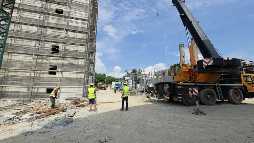 un nou pas in dezafectarea vechiului cet constanta vor fi demontate instalatiile de ulei si pompare 6a7d1f51070e9