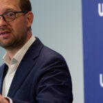 usr a convocat un comitet politic pentru sustinerea liderului partidului dominic fritz nu aplec capul in fata acestor borfasi 6a8466702a744