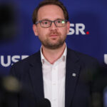 usr intra in sedinta dupa decizia ccr partidul urmeaza sa reconfirme sustinerea lui dominic fritz 6a85b6cc05735