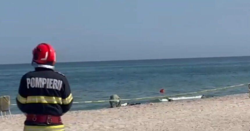 video alerta pe o plaja din mamaia dupa ce a fost observat un obiect suspect isu si politia au izolat perimetrul 6a734c3472a7a
