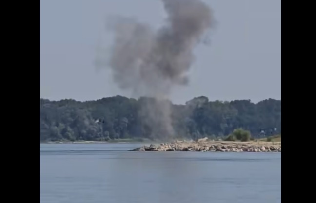 video armata intervine pe dunare in judetul constanta explozii pentru devierea cursului apei catre cernavoda 6a6f164030659