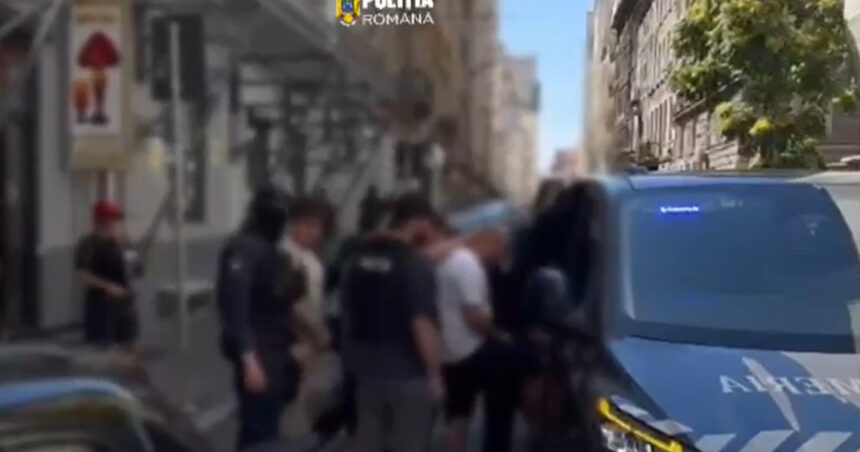 video descinderi ale politistilor din bucuresti la suporteri rapidisti dupa ce au batut un cetatean pakistanez patru barbati retinuti 6a87406531e7e
