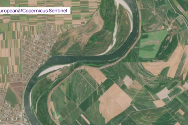 video dezastrul de pe dunare vazut din satelit imagini cu fluviul inainte si dupa ce a fost afectat de seceta 6a7333a068380