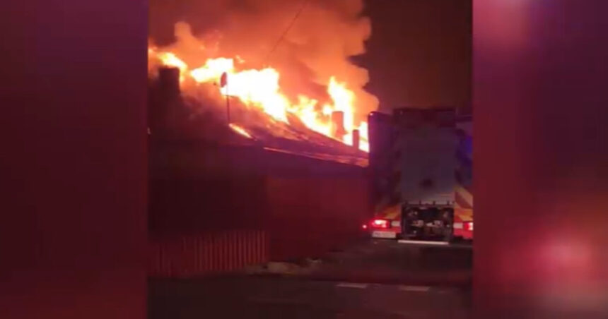 video incendiu la un complex de locuinte sociale din sacalaz timis un mort un ranit transportat la spital cu arsuri 6a893e291eb0a