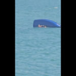 video incident in statiunea saturn o barca cu cinci persoane s a rasturnat in marea neagra turistii au fost salvati 6a8b07335748a