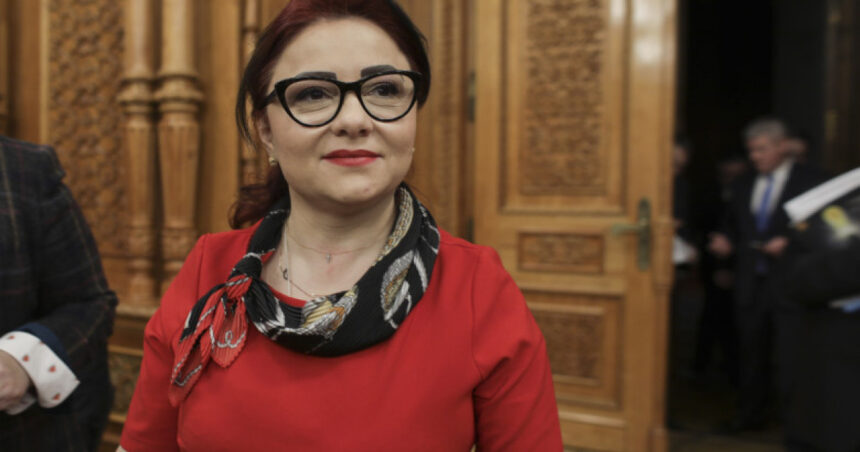 video liberala cristina traila este audiata la dna iasi a fost pusa sub acuzare in dosarul lui fanel bogos surse 6a8d605e8d057