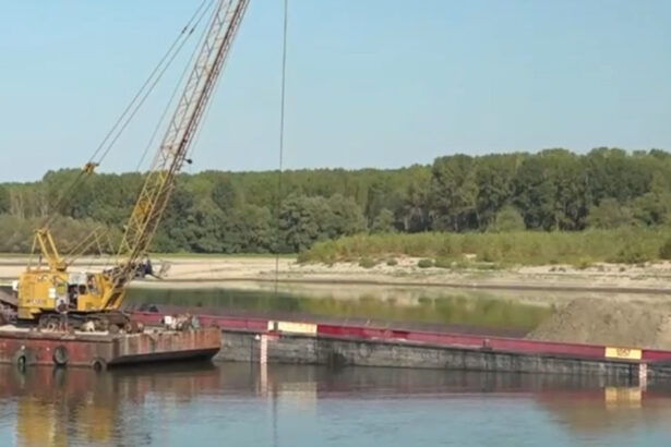 video lucrarile de dragare pe dunare au inceput pentru a creste debitul fluviului in zona centralei nucleare de la cernavoda 6a7acf467bcd9