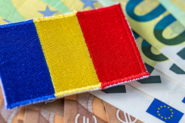 video nicusor dan spune din nou ca romania isi asuma obiectivul trecerii la moneda euro e un proces de durata care trebuie prioritizat 6a76d3bc585f7