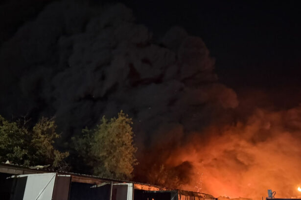 video noi imagini surprinse din drona cu incendiul de vineri dimineata din sectorul 1 al capitalei 6a7ece49c3298