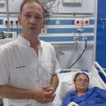 video o femeie a fost muscata de doua ori de un sarpe dragalas frumusel pe care a vrut sa l salveze a ajuns apoi la spital 6a89e6eaace77