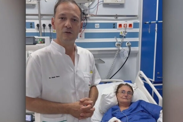 video o femeie a fost muscata de doua ori de un sarpe dragalas frumusel pe care a vrut sa l salveze a ajuns apoi la spital 6a89e6eaace77