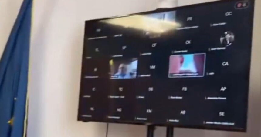 video scena bizara in parlament un senator pnl a aparut dezbracat in fata colegilor cine e in pielea goala acolo 6a8daa3eebc1a