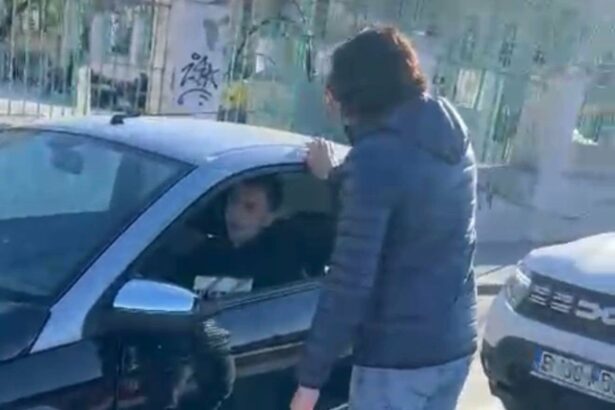 video sicanare in trafic la constanta tanar injurat si palmuit de un sofer prea grabit 6a92b2a7dfbb3