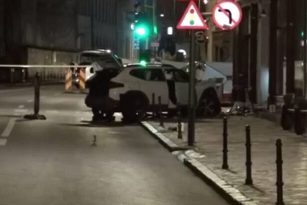 video soferul care a lovit cu masina trei pietoni in centrul brasovului a fost evaluat de o comisie medicala ce le a spus anchetatorilor 6a7ddbb498455