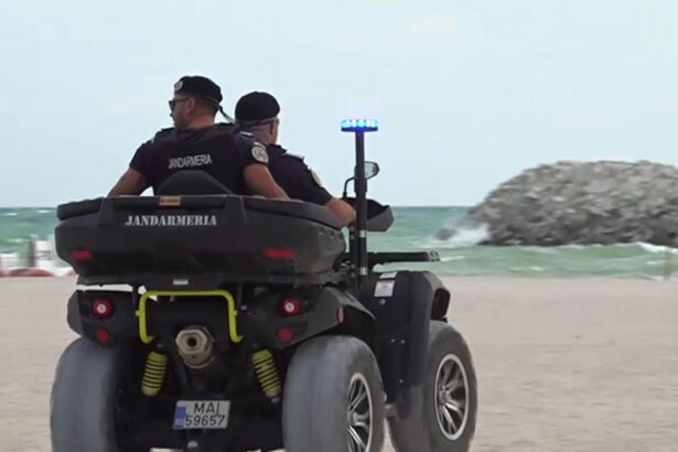 video turisti nemultumiti ca au fost evacuati de pe plaja din costinesti din cauza unei drone e frumos sa nu ne lasati sa trecem la mare 6a7dd4afafd72