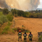 videofoto pompierii romani au revenit din franta dupa lupta cu incendiile de padure copiii le au oferit desene si mesaje de multumire 6a71a2cec5cfa