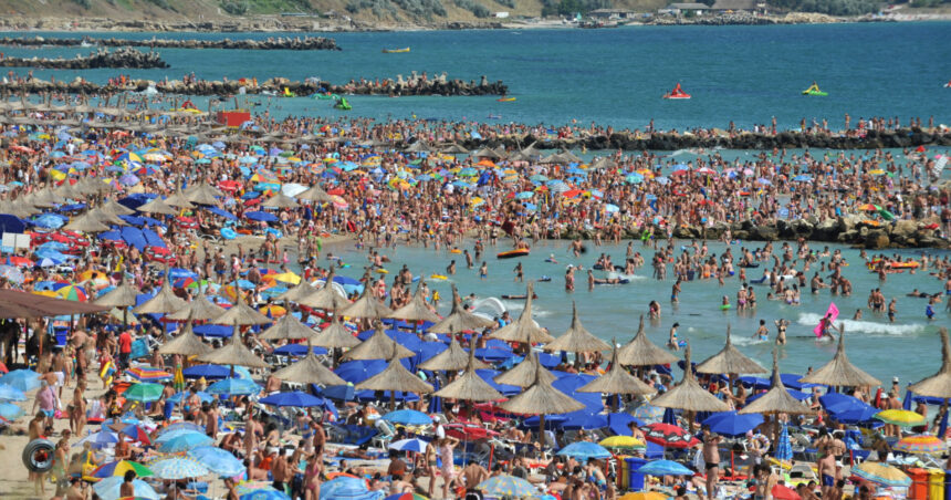 weekendul de ziua marinei si sfanta maria cel mai aglomerat din acest an pe litoral 100 grad de ocupare 6a81b0907eab2