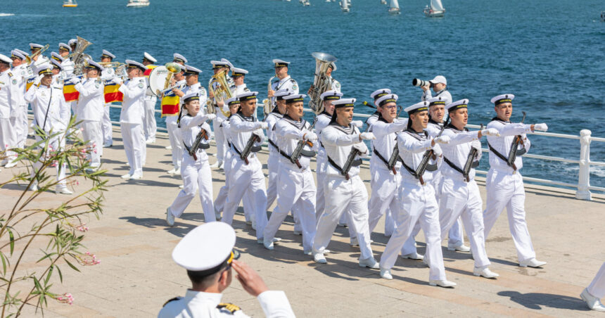 ziua marinei peste 3 500 de militari romani si straini participa la manifestarile de la constanta ilie bolojan prezent la spectacol 6a7ffca21b547