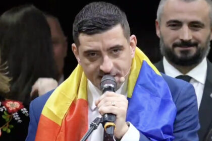 10 000 de lei amenda pentru oficialii care nu saruta steagul romaniei de ziua drapelului ce prevederi noi aduce un proiect de lege aur 6aa1ac9ea88a2