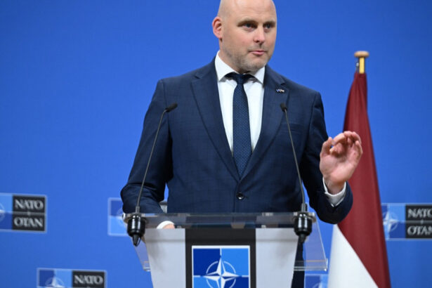 am avut dreptate cunoastem ursul pe dinafara premierul letoniei ue asculta in sfarsit avertismentul statelor baltice privind rusia 6aa827d5ee2ea