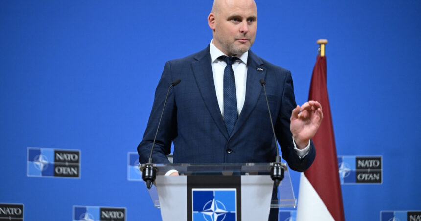 am avut dreptate cunoastem ursul pe dinafara premierul letoniei ue asculta in sfarsit avertismentul statelor baltice privind rusia 6aa827d5ee2ea