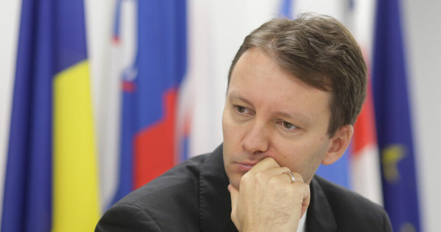 analiza sansele ca guvernul siegfried muresan sa treaca de parlament ce ar putea convinge psd sa sustina propunerea pnl usr udmr 6aac2a65db035