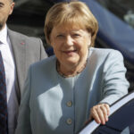 angela merkel trebuie sa cheltuim mai mult pentru aparare ce spune fostul cancelar despre un rol de emisar in relatia cu putin 6a97df8d0dcd1