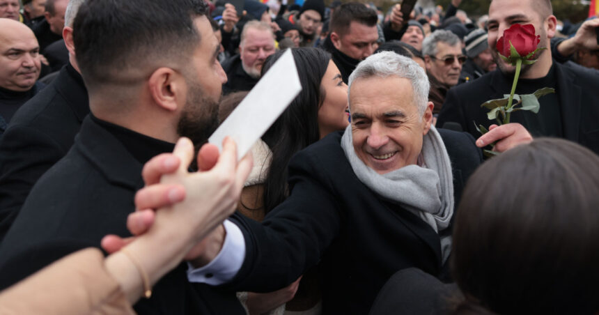 atac lansat de calin georgescu la siegfried muresan si nicusor dan un individ ca eroare a istoriei ca si cel care l a desemnat 6aba6b9e53ca4