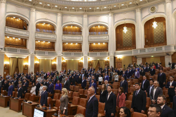 aur acuza psd ca a copiat proiectul privind uniforma scolara obligatorie 6ab262fa876d0