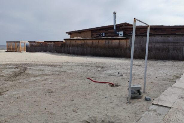 beach bar ilegal in mamaia havana beach trust srl obligata de instanta la demolarea constructiei si plata unor daune uriase catre abadl 6a9b5210cd6f3