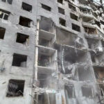 bloc lovit de o bomba ghidata ruseasca in harkiv au fost ranite 22 de persoane inclusiv copii 6aba1ac2ecb84