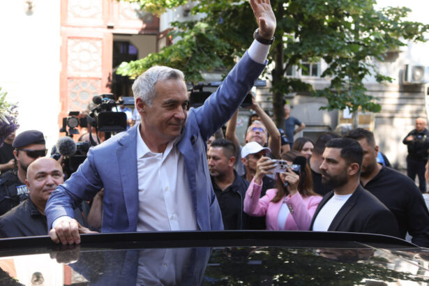calin georgescu dupa ce palatul cotroceni a anuntat ca romania nu trimite soldati in ucraina n dan vrea sa angajeze tara in razboi 6aa287aad9323