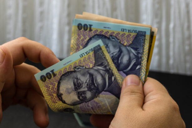 cum vor fi acordate bursele de merit in anul scolar 2026 2027 guvernul a aprobat si conditiile pentru bursele sociale si tehnologice 6aad4aacc7ff1