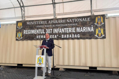 darryl nirenberg vizita la poligonul de instructie babadag romania nu este singura statele unite sunt aici si nato este aici 6aba8ec88e04f