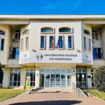 doi profesori si doua studente de la universitatea ovidius din constanta retinuti de dna acuzatii de spaga pentru restante 6a9c191da57e3