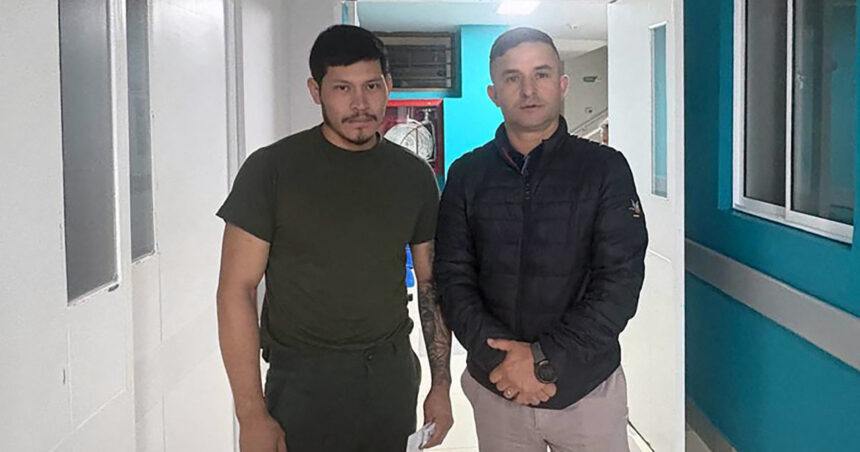 evadare incredibila in columbia cu mainile legate un soldat si a dezarmat paznicul s a aruncat in rau si a fugit 4 zile prin munti 6aa12de907f00