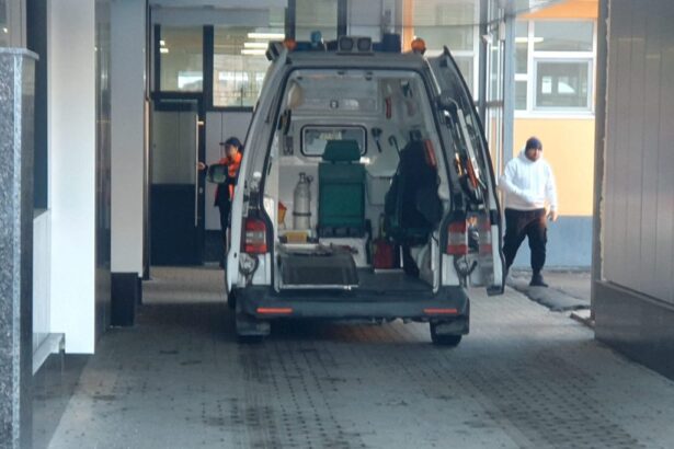 eveniment socant la constanta cum a ajuns un barbat la spital cu o bucata de cutit infipta in cap 6a95fe06d04f5