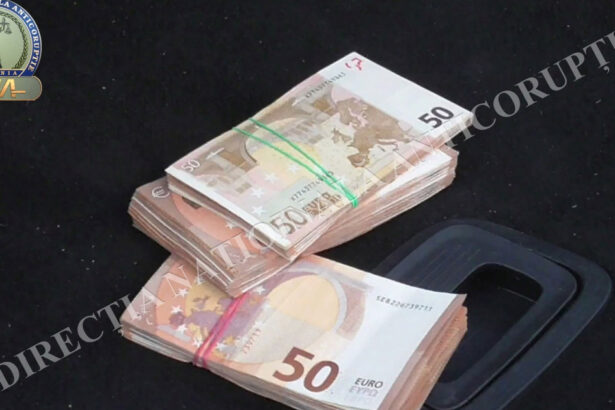 flagrant dna dupa ce o persoana a cerut 11 000 de euro cu promisiunea ca are influenta asupra conducerii anaf 6aad3594ad9b5