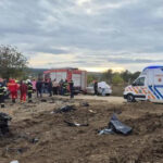 foto doi copii si un adult au murit dupa ce un autoturism si un camion s au ciocnit pe un drum din judetul iasi 6ab4055c283ea