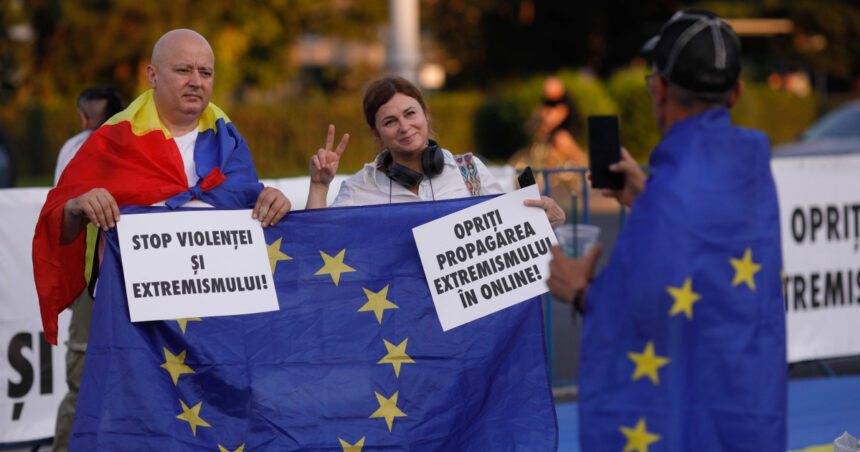 foto mesaje anti extremism la manifestatia din capitala dragostea de tara nu e legionara 6ab02cf4c4333