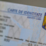 functionar de la evidenta persoanelor arestat la domiciliu este acuzat ca primea bani pentru a emite sau modifica acte de identitate 6a9ad5ac8b04d