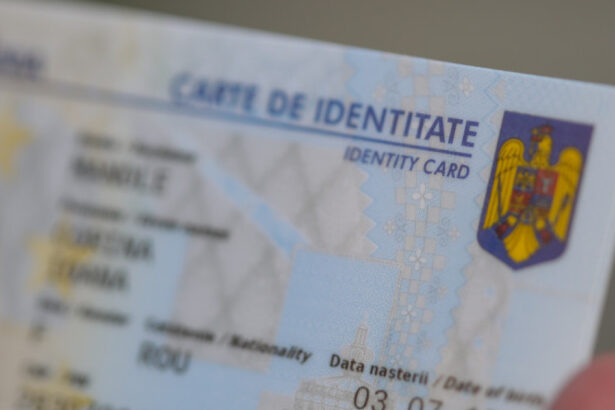 functionar de la evidenta persoanelor arestat la domiciliu este acuzat ca primea bani pentru a emite sau modifica acte de identitate 6a9ad5ac8b04d