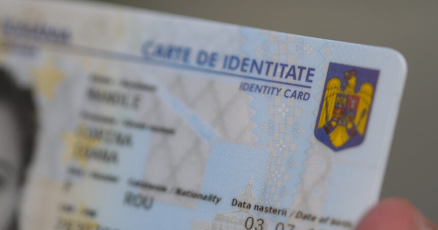 functionar de la evidenta persoanelor arestat la domiciliu este acuzat ca primea bani pentru a emite sau modifica acte de identitate 6a9ad5ac8b04d