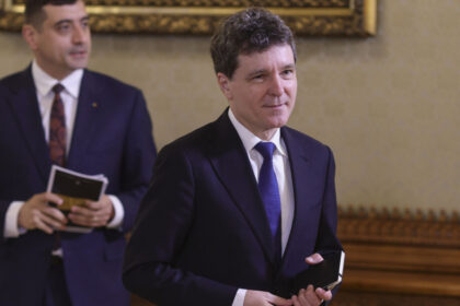 george simion nicusor dan nu e in stare sa numeasca un premier in ultimele 4 luni a fost mai interesat sa treaca codul urbanismului 6aa99c7e3636f