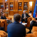 grindeanu transmite frantei germaniei si regatului unit ca isi asuma responsabilitatea in timp ce refuza sa voteze guvernul muresan 6ab3bb8ed4c39