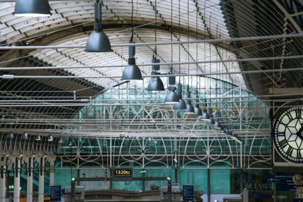 haos feroviar la londra dupa un incendiu in zona paddington trenurile spre aeroportul heathrow au fost anulate 6a9c7102bfc15