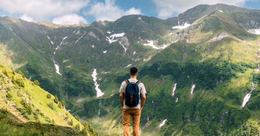 ins mai multi turisti in romania in iulie dar bilantul primelor sapte luni ramane negativ 6a9a8bdabc9e6