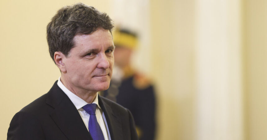 kelemen hunor despre nicusor dan omul este absolut imun la presiune pana la urma nu e rau sa nu raspunda la toate presiunile 6ab35dcd1a4b9